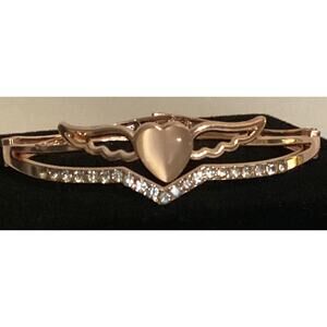 2734 NWOT Rose Gold Bracelet Bangel With Pink Heart and Cubic Zirconia Crystals